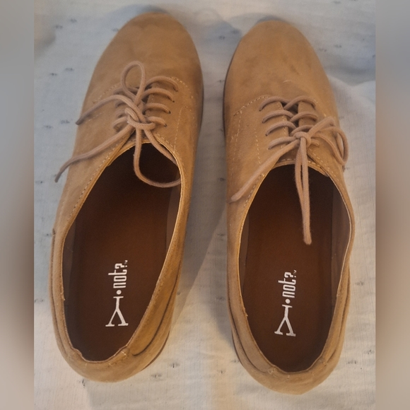 🐕NIB Y•Not? women's tan suede shoes. Size 9M - Picture 5 of 7